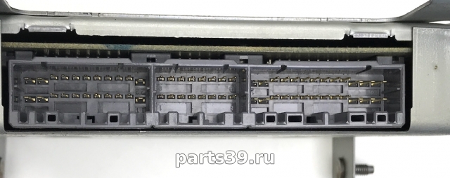 Блок управления двигателя ECU на Mazda 323 BA