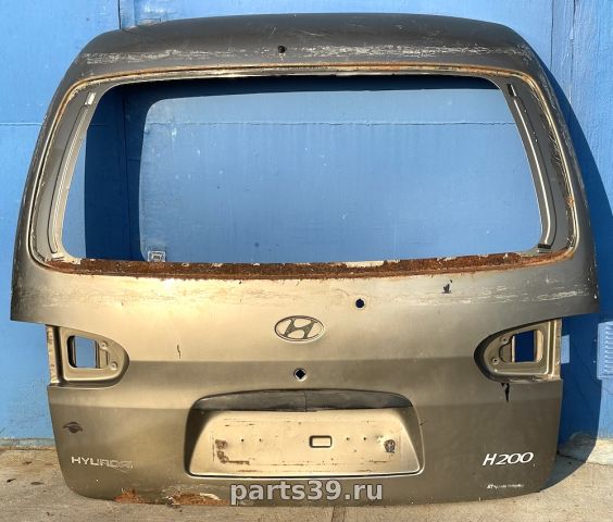 Крышка багажника на Hyundai H-1 Starex