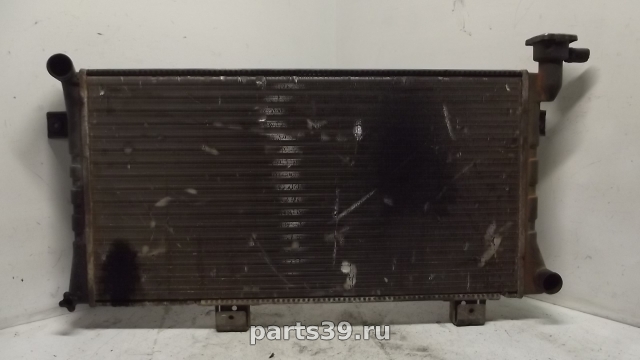 Радиатор охлаждающей жидкости на ВАЗ (Lada) 4x4 1 поколение