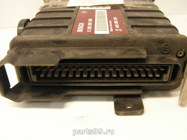 Блок управления двигателя ECU на Audi 100 4A/C4