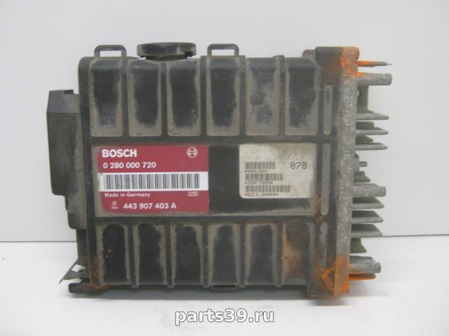 Блок управления двигателя ECU на Volkswagen Passat B3