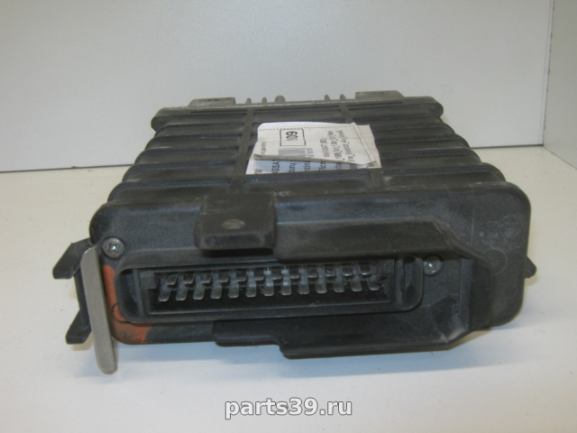 Блок управления двигателя ECU на Volkswagen Passat B3