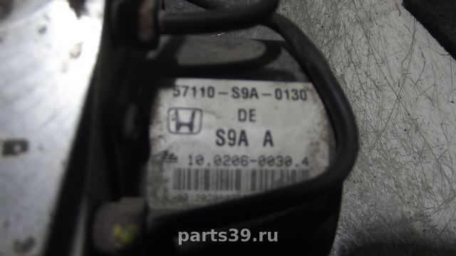 Блок ABS на Honda CR-V 2 поколение [рестайлинг]