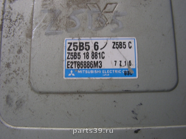 Блок управления двигателя ECU на Mazda 323 BA