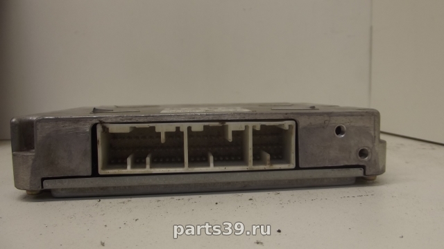 Блок управления двигателя ECU на Mazda 323 BG