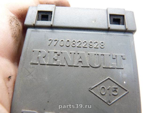 Блок управления системы комфорт на Renault Laguna 1 поколение