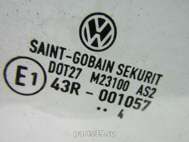 Стекло двери задней Прав. на Volkswagen Golf 5 поколение