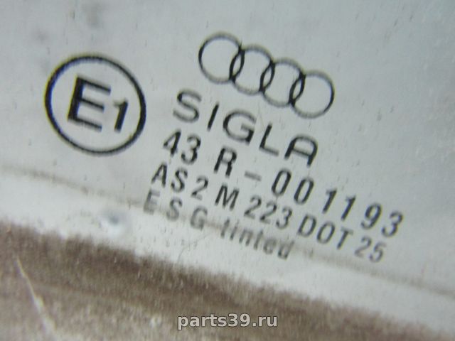 Стекло двери задней Лев. на Audi 80 8A/B3