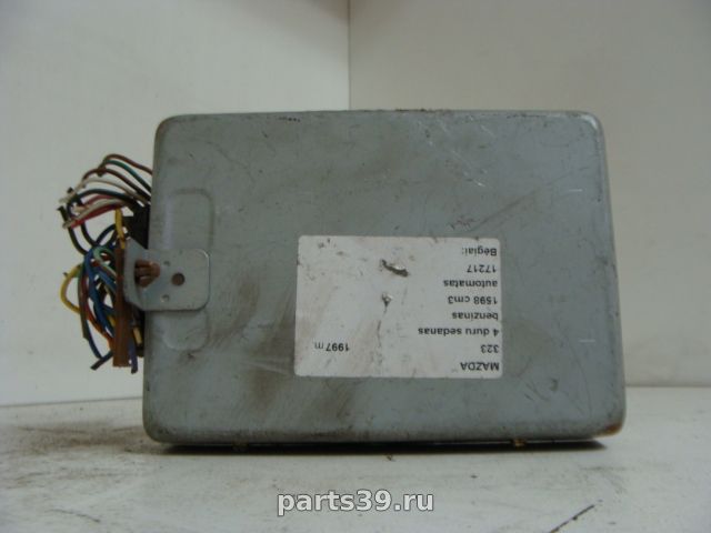 Блок управления двигателя ECU на Mazda 323 BA