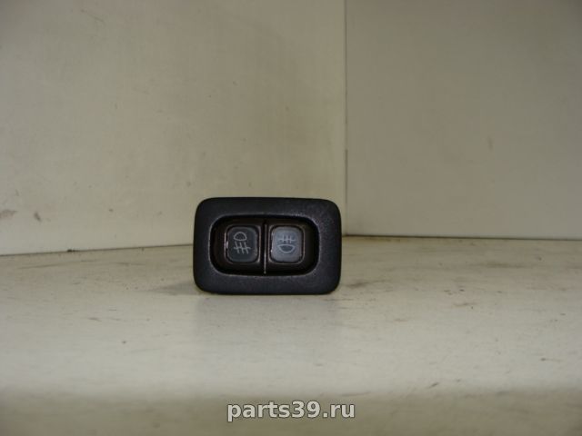 Кнопка противотуманных фар на Mitsubishi Colt CJO