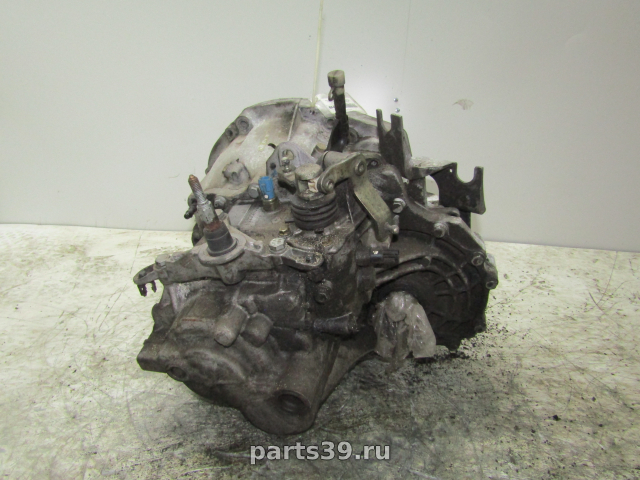 Коробка передач механическая МКПП 8200156391 на Renault Megane 2 поколение