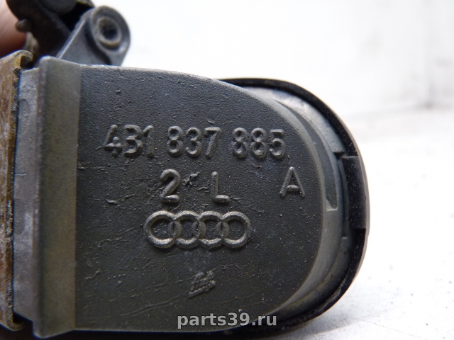 Ручка наружняя передней двери Лев. на Audi A6 4B/C5