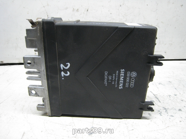 Блок управления двигателя ECU на Audi 80 8C/B4