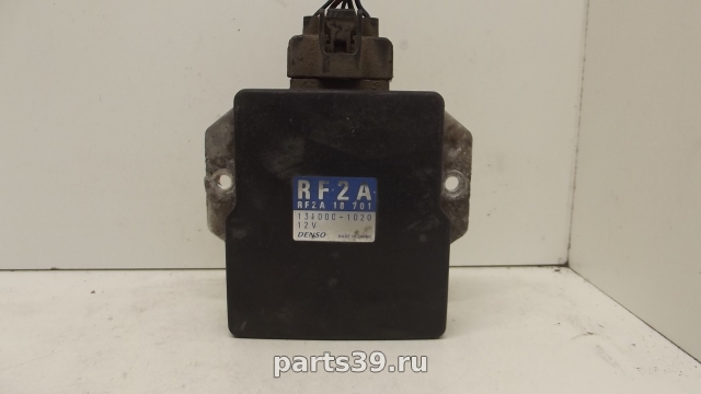 Блок управления двигателя ECU на Mazda 323 BA