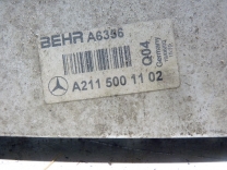 Радиатор интеркулера на Mercedes-Benz E-Класс W211/S211