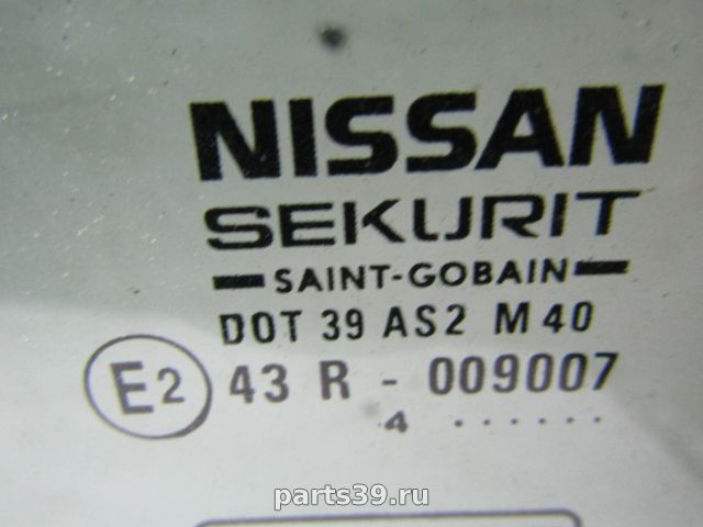 Стекло двери передней Лев. на Nissan Almera N16