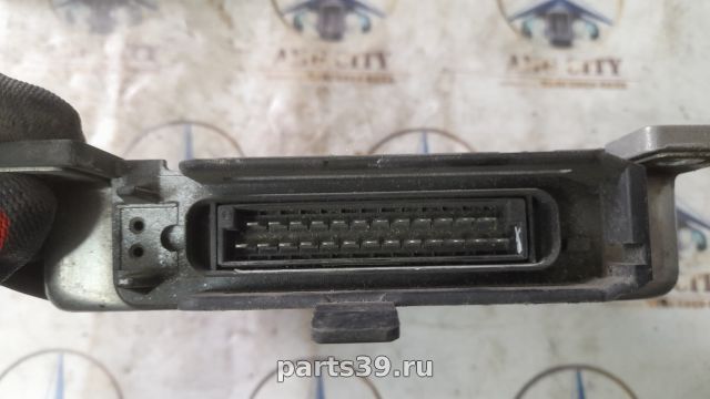 Блок управления двигателя ECU на Opel Omega B