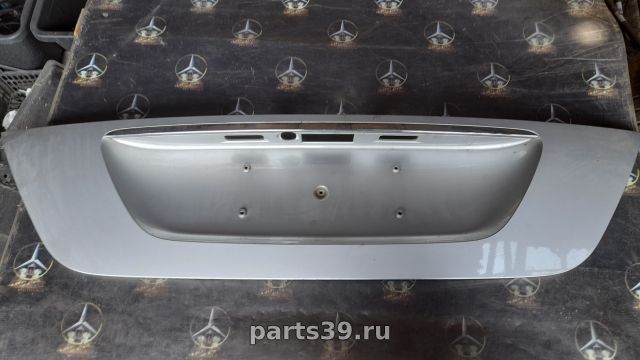 Накладка крышки багажника на Mercedes-Benz E-Класс W211/S211