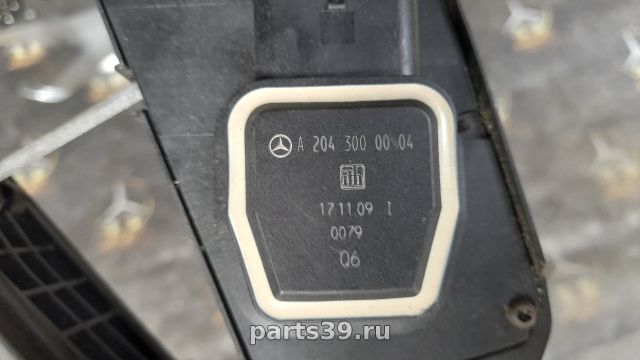 Педаль акселератора на Mercedes-Benz E-Класс W212/S212/C207/A207