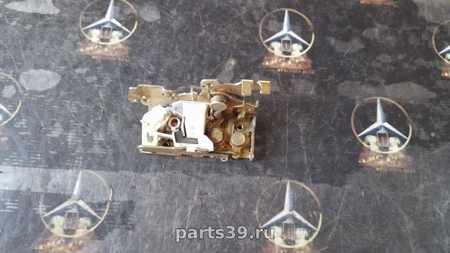 Замок сдвижной двери на Mercedes-Benz Sprinter Sprinter (W901, W902, W903, W904)