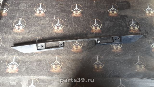 Накладка крышки багажника на Mercedes-Benz S-Класс W140/C140 [рестайлинг]