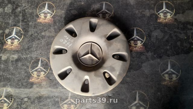 Крышка / колпачек декоративный колесных болтов на Mercedes-Benz Vito W639