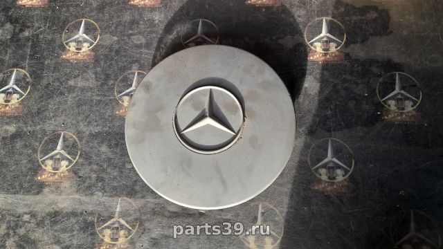 Крышка / колпачек декоративный колесных болтов на Mercedes-Benz Vito W638