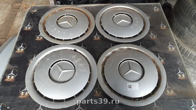 Колпак колесный (оригинал) на Mercedes-Benz C-Класс C190 (W201)