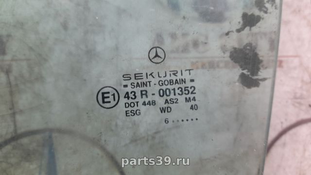 Стекло двери передней Лев. на Mercedes-Benz E-Класс W210/S210