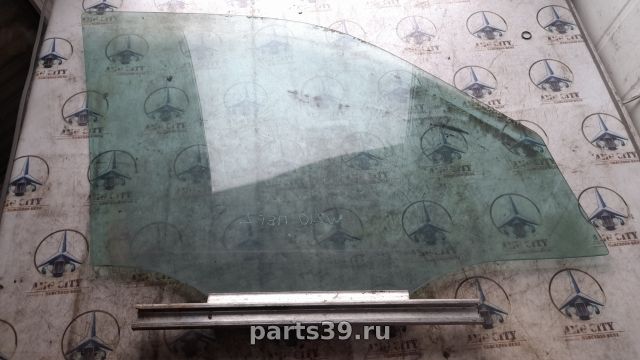 Стекло двери передней Лев. на Mercedes-Benz E-Класс W210/S210