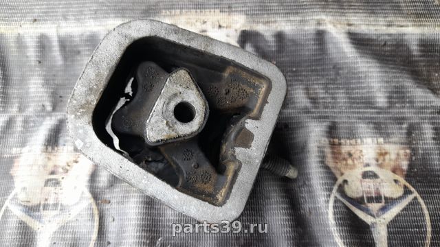 Подушка механической коробки передач на Mercedes-Benz A-Класс W168