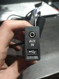 ГНЕЗДО USB/AUX-IN