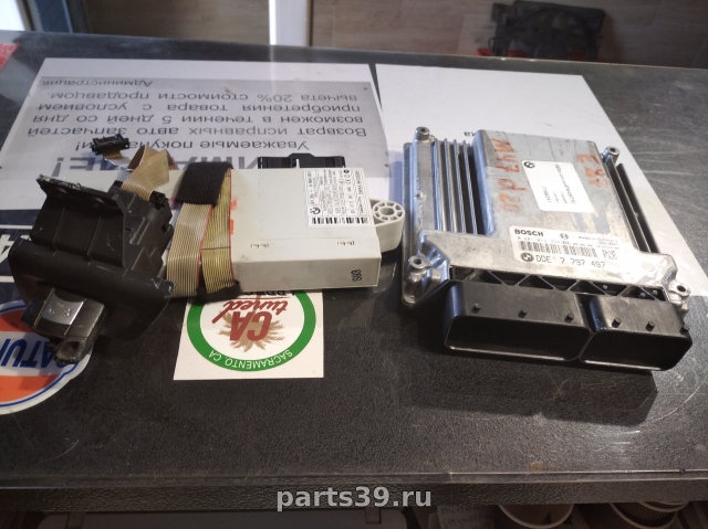 Блок управления двигателя ECU на BMW 1 серия E87