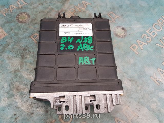 Блок управления двигателя ECU на Audi 80 8C/B4