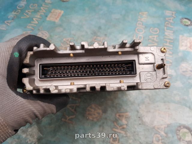 Блок управления двигателя ECU на Audi 80 8C/B4