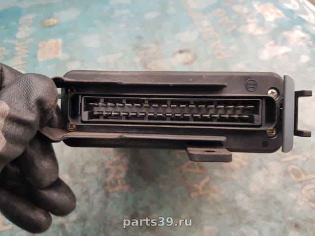 Блок управления двигателя ECU на Audi 100 4A/C4