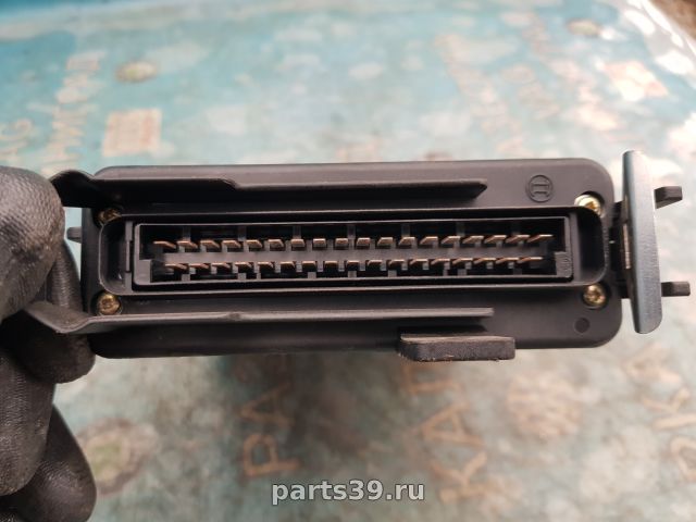 Блок управления двигателя ECU на Audi 100 4A/C4