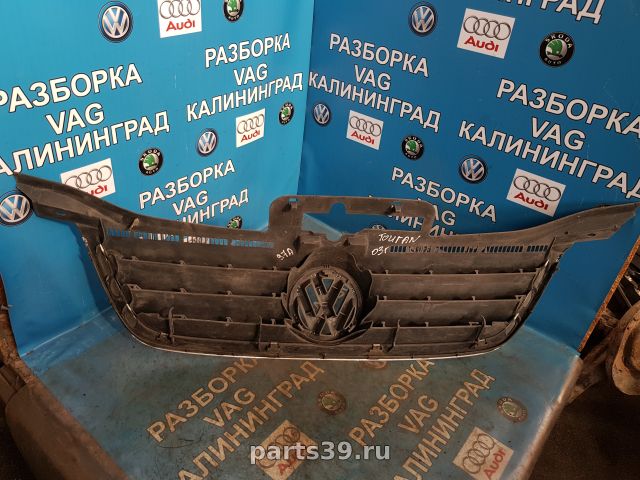 Решетка радиатора на Volkswagen Touran 1 поколение