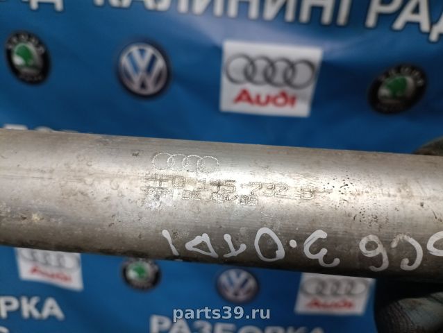 Патрубок интеркулера на Audi A6 4F/C6