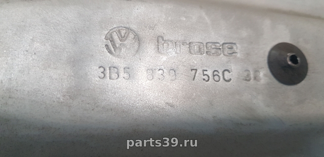 Стеклоподъемник электрический задней двери Прав. на Volkswagen Passat B5.5 [рестайлинг]