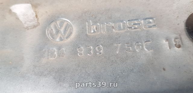 Стеклоподъемник электрический задней двери Прав. на Volkswagen Passat B5.5 [рестайлинг]