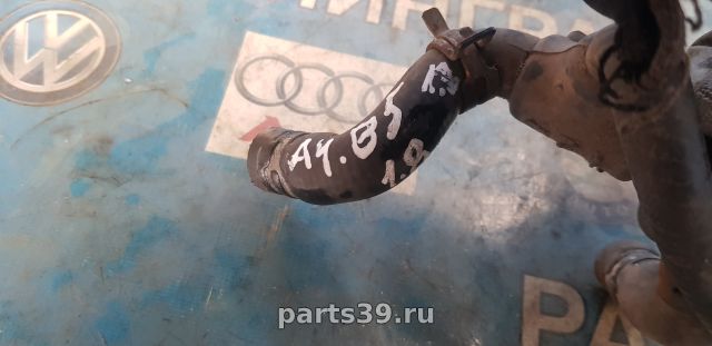 Патрубок охлаждения на Audi A4 B5