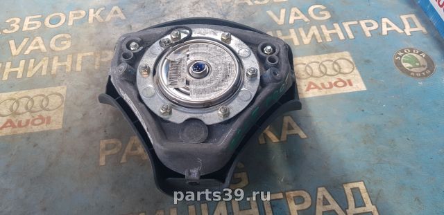 Подушка безопасности водителя на Audi A6 4B/C5 [рестайлинг]