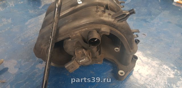 Впускной коллектор на Volkswagen Polo 4 поколение