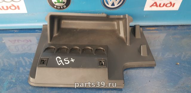 Бардачок на Volkswagen Golf Golf Plus I