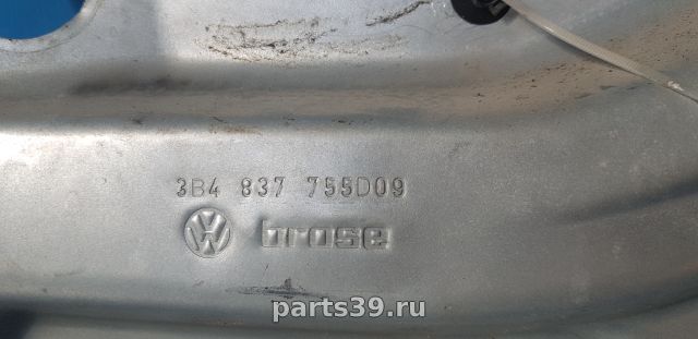 Стеклоподъемник электрический передней двери Лев. на Volkswagen Passat B5.5 [рестайлинг]