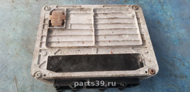 Блок управления двигателя ECU на Volkswagen Golf 4 поколение