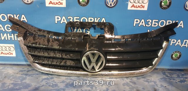 Решетка радиатора на Volkswagen Touran 1 поколение