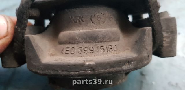 Подушка автоматической коробки передач на Audi A8 D3/4E