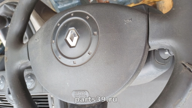 Подушка безопасности водителя на Renault Scenic 2 поколение